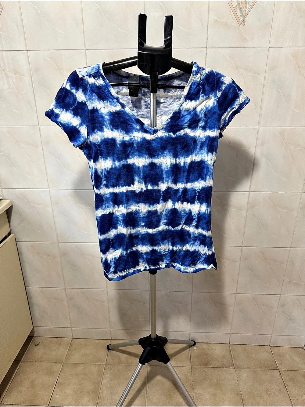 Merona Tie-Dye Tee in Blue & White Size Medium